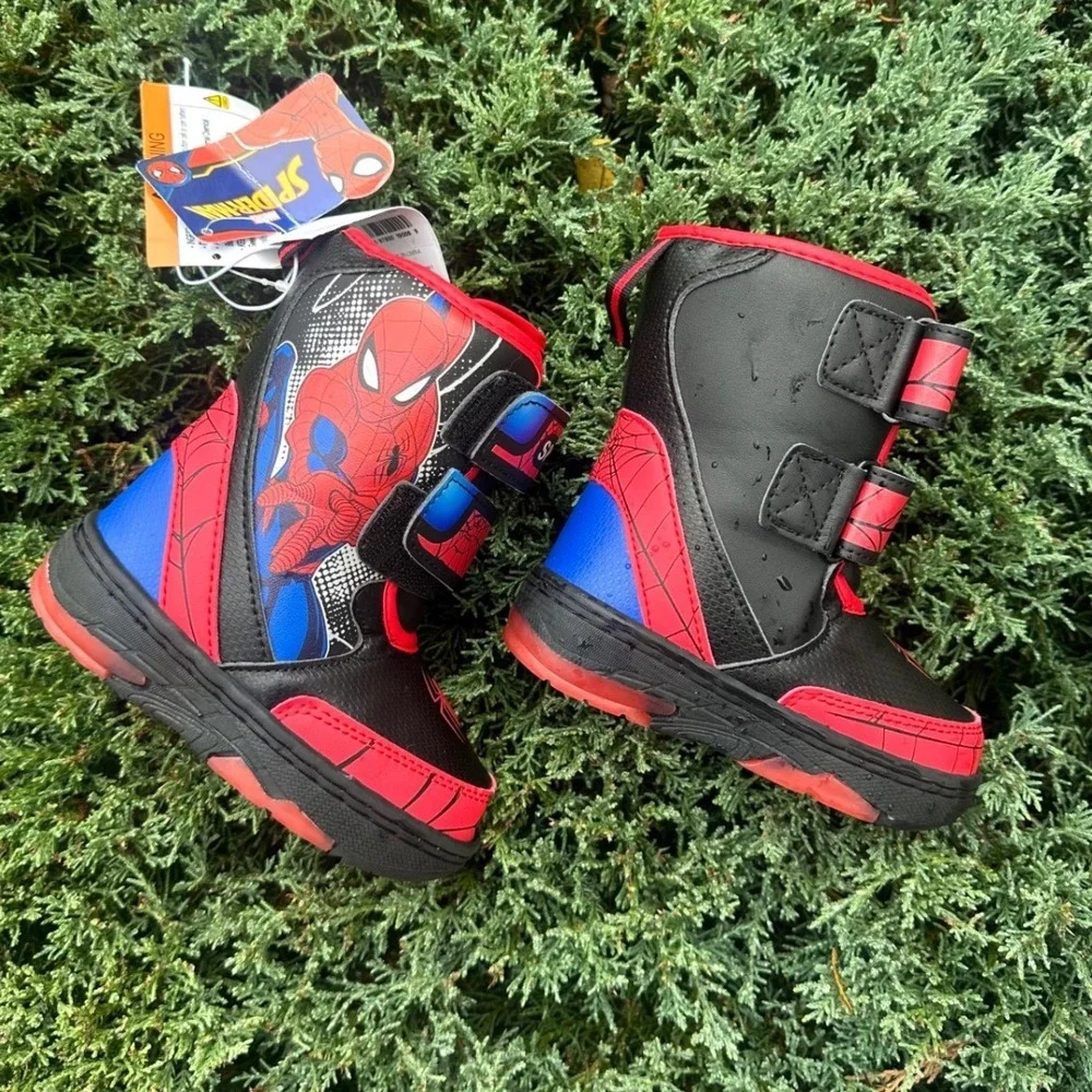Marvel Spider Man Toddler Boys Light-Up Winter BootsSize‎ 7
